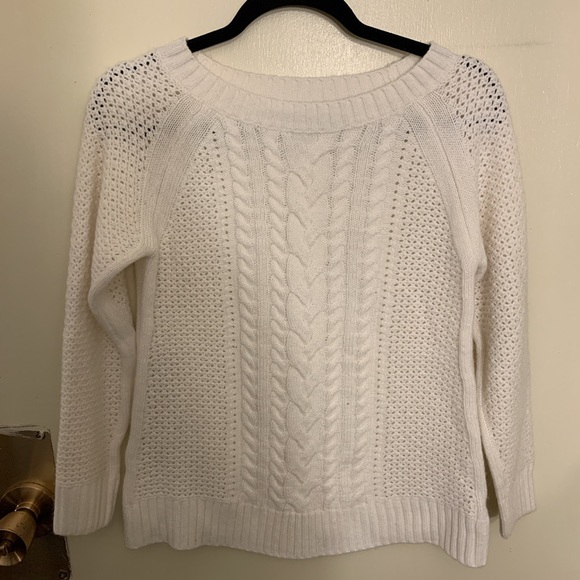 Cute sweater - Picture 1 of 4